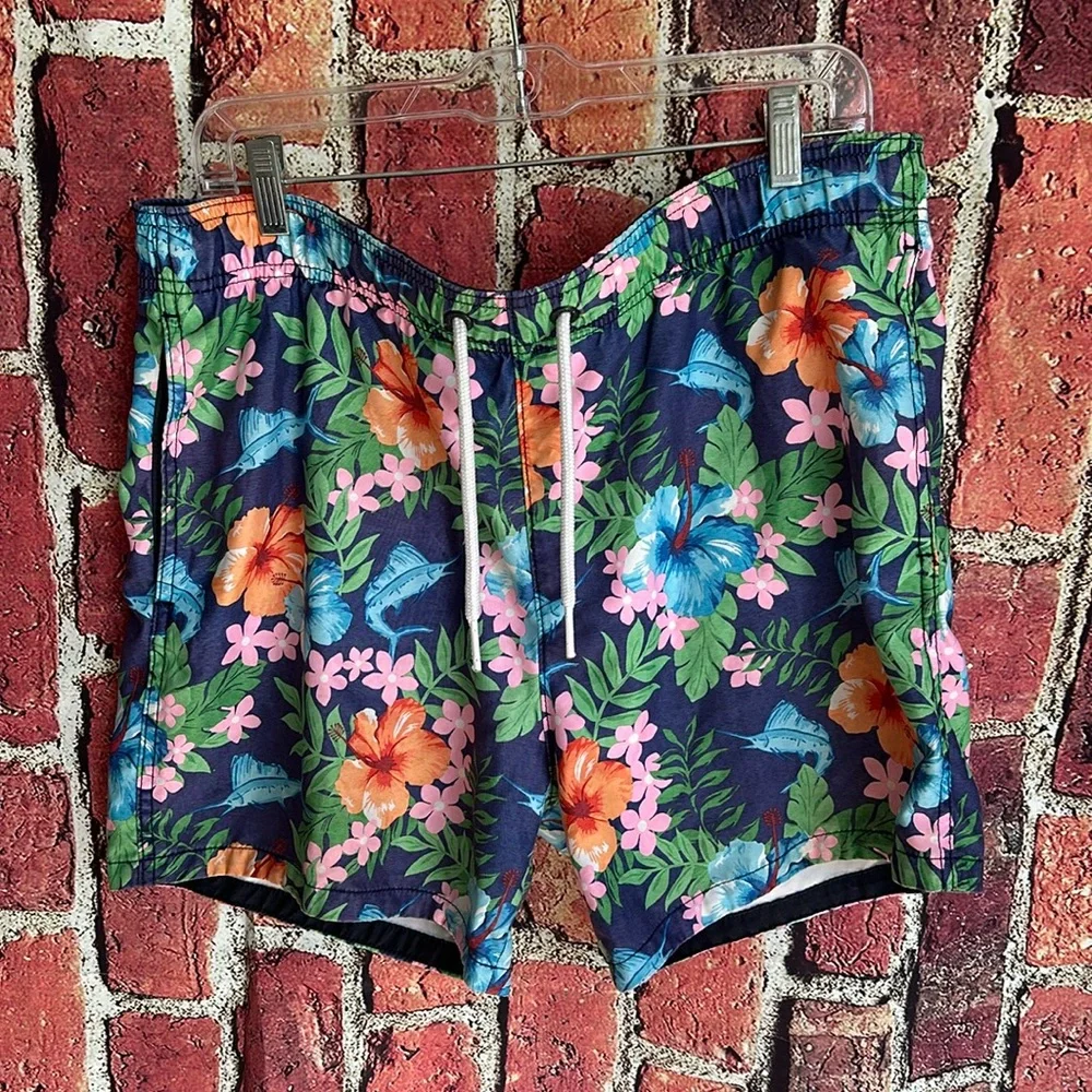 Vintage Abercrombie and Fitch floral men’s swim trunks size large